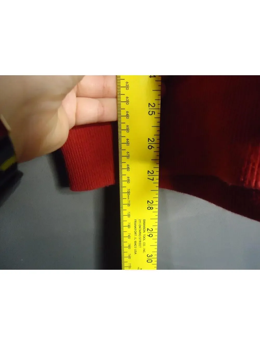 IZOD Red Sweater Long Sleeve Crew Neck Pullover Cotton Blend Mens Size Medium